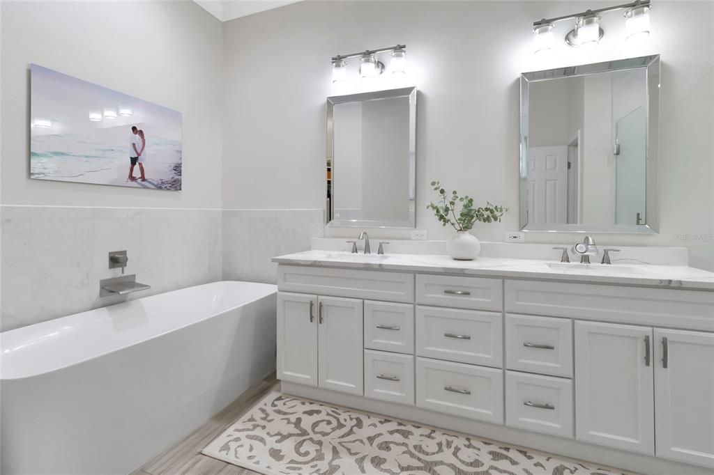 En Venta: $1,989,000 (4 camas, 3 baños, 2941 Pies cuadrados)