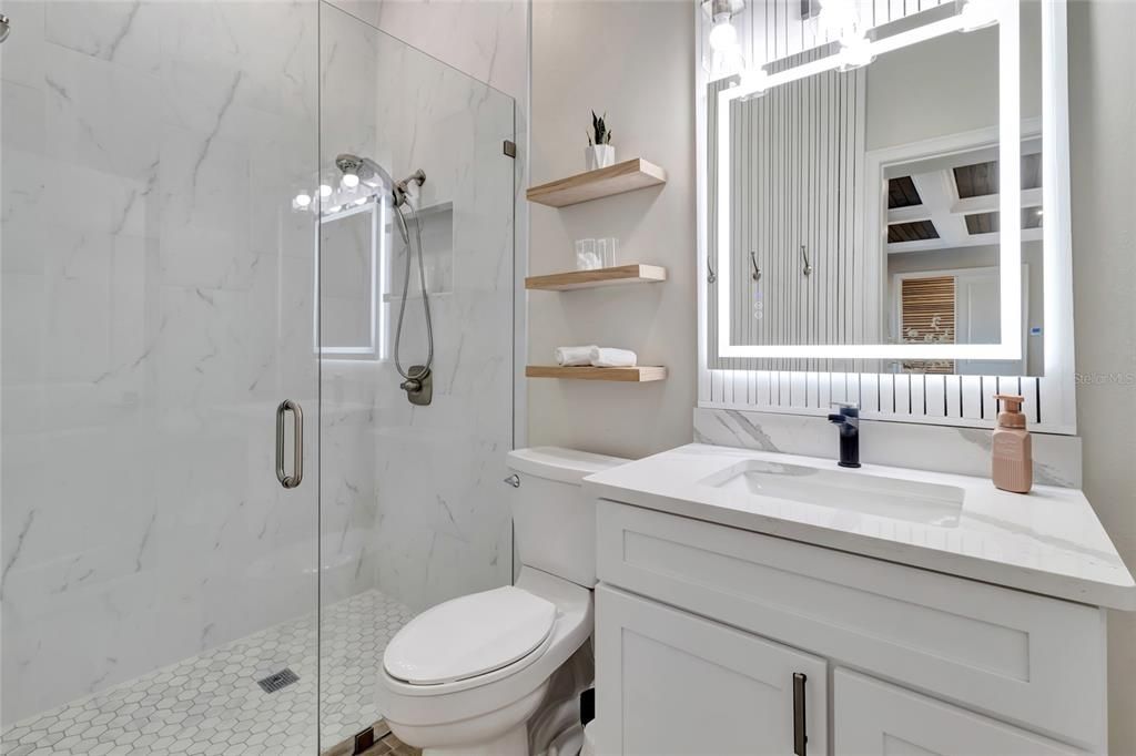 En Venta: $1,989,000 (4 camas, 3 baños, 2941 Pies cuadrados)