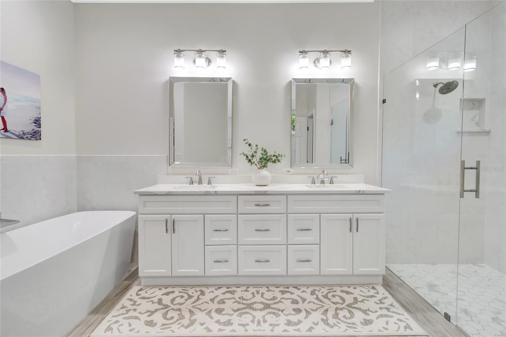 En Venta: $1,989,000 (4 camas, 3 baños, 2941 Pies cuadrados)