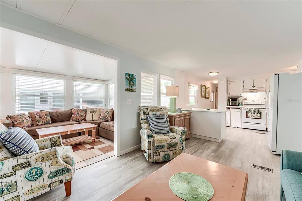 В аренду: $2,600 (2 спален, 1 ванн, 672 Квадратных фут)