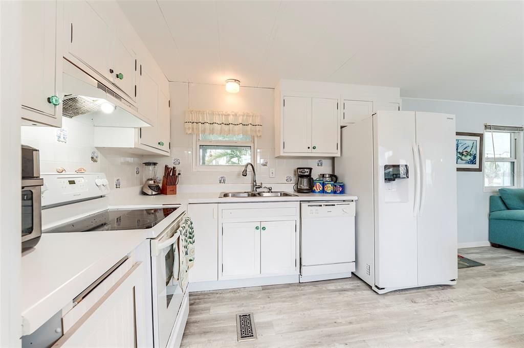 В аренду: $2,600 (2 спален, 1 ванн, 672 Квадратных фут)