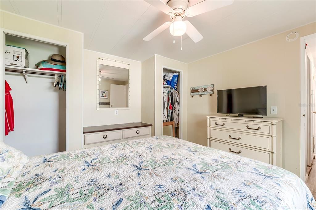 В аренду: $2,600 (2 спален, 1 ванн, 672 Квадратных фут)