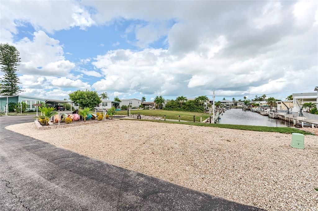 В аренду: $2,600 (2 спален, 1 ванн, 672 Квадратных фут)