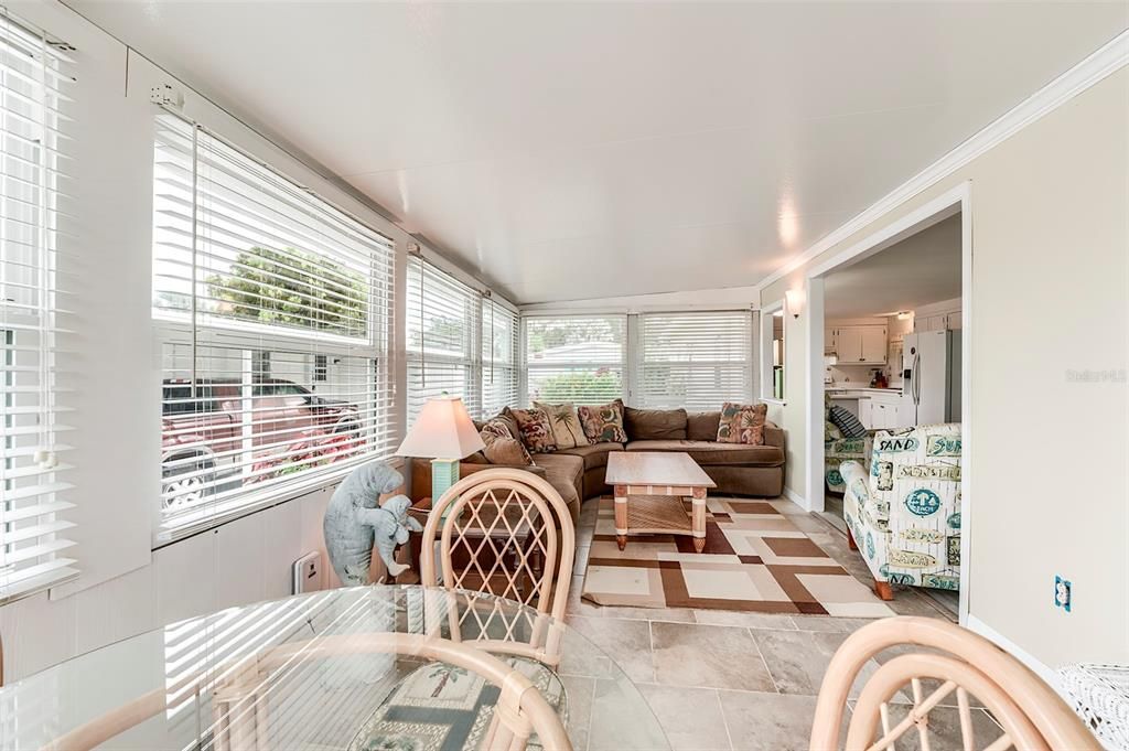 В аренду: $2,600 (2 спален, 1 ванн, 672 Квадратных фут)