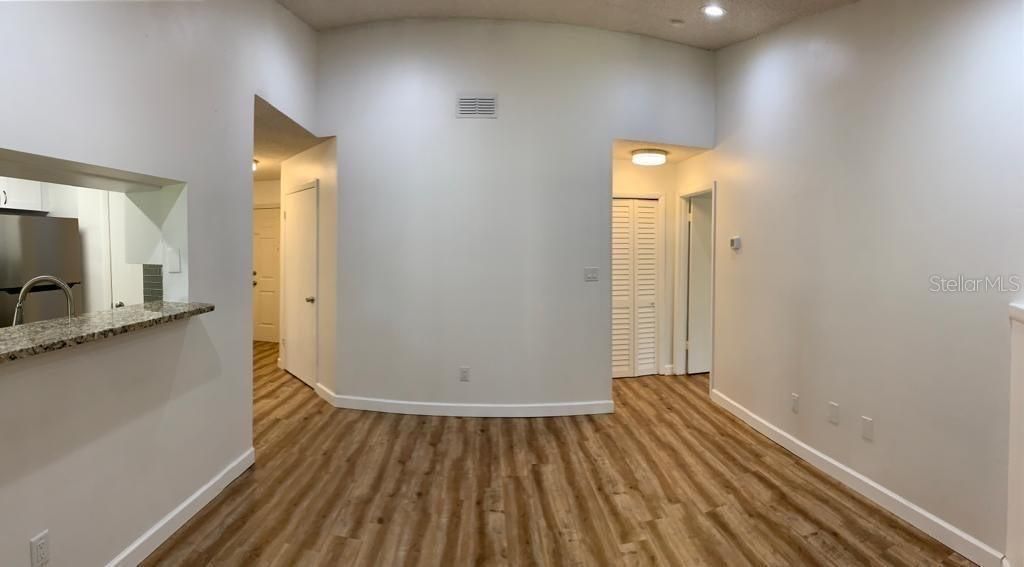 На продажу: $164,000 (1 спален, 1 ванн, 684 Квадратных фут)