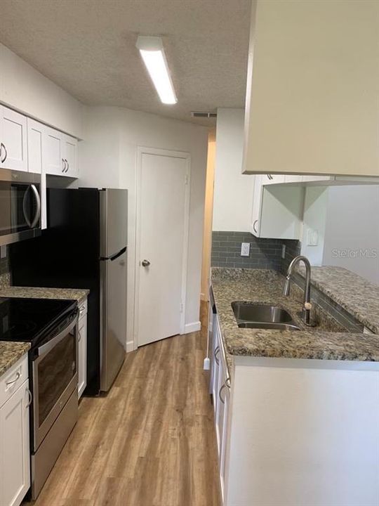 На продажу: $164,000 (1 спален, 1 ванн, 684 Квадратных фут)