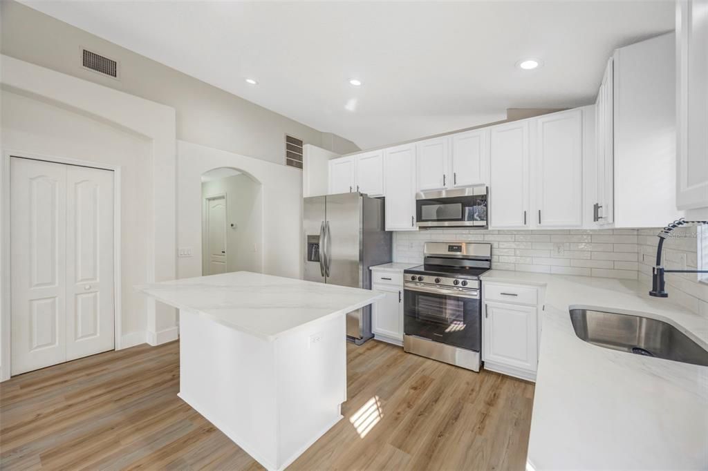 For Rent: $3,200 (3 beds, 2 baths, 2074 Square Feet)