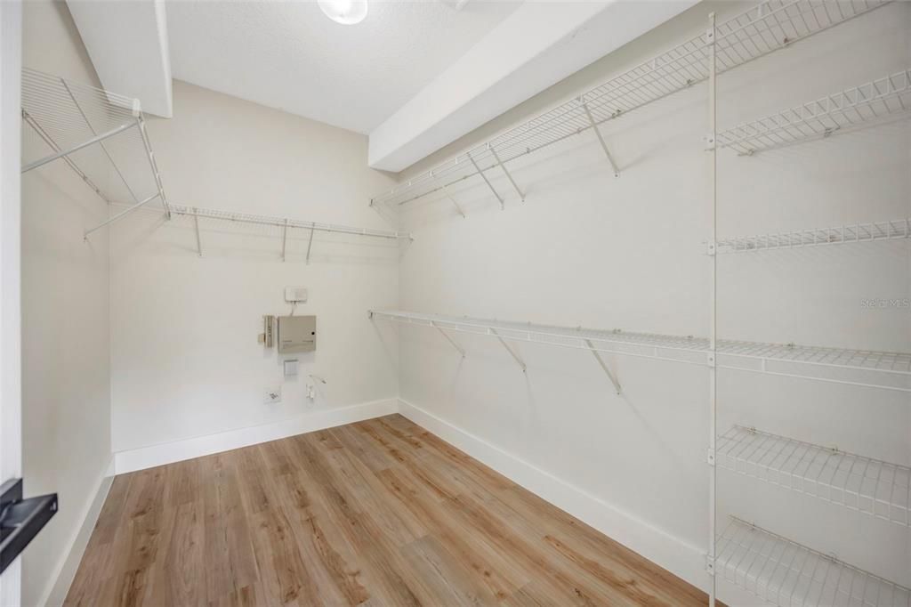 For Rent: $3,200 (3 beds, 2 baths, 2074 Square Feet)