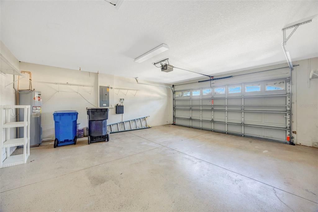 For Rent: $3,200 (3 beds, 2 baths, 2074 Square Feet)