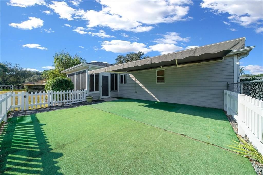 待售: $199,900 (2 贝兹, 2 浴室, 1296 平方英尺)