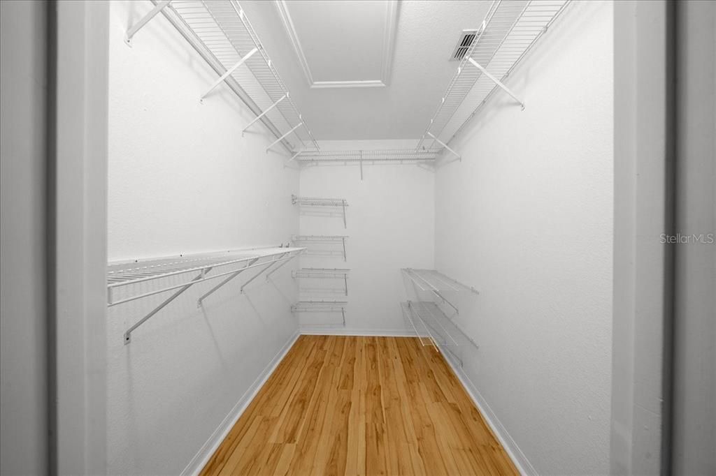 待售: $199,900 (2 贝兹, 2 浴室, 1296 平方英尺)