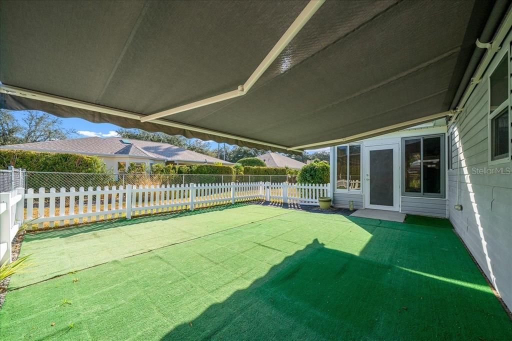 待售: $199,900 (2 贝兹, 2 浴室, 1296 平方英尺)