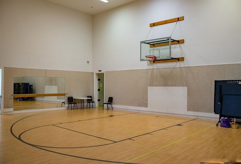 For Sale: $575,000 (4 beds, 3 baths, 2923 Square Feet)