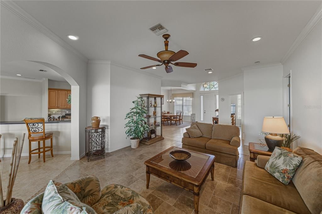 For Sale: $575,000 (4 beds, 3 baths, 2923 Square Feet)