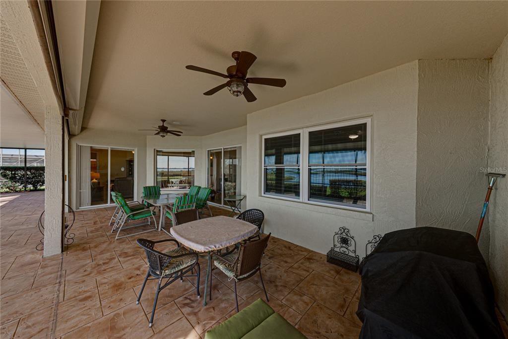 For Sale: $575,000 (4 beds, 3 baths, 2923 Square Feet)