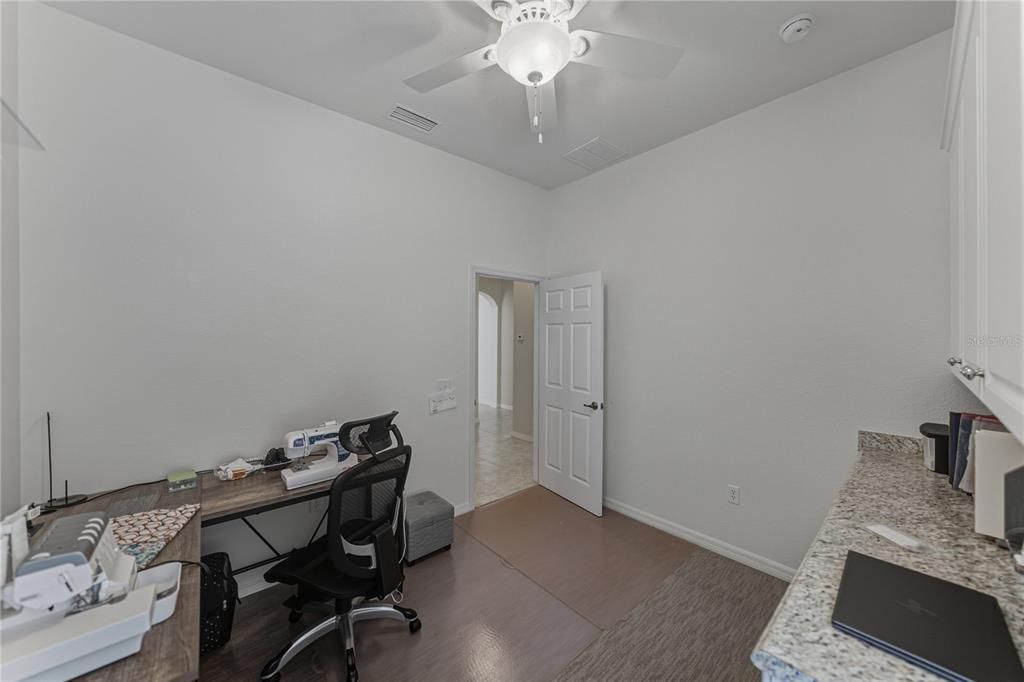 For Sale: $575,000 (4 beds, 3 baths, 2923 Square Feet)