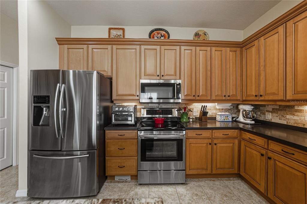 For Sale: $575,000 (4 beds, 3 baths, 2923 Square Feet)