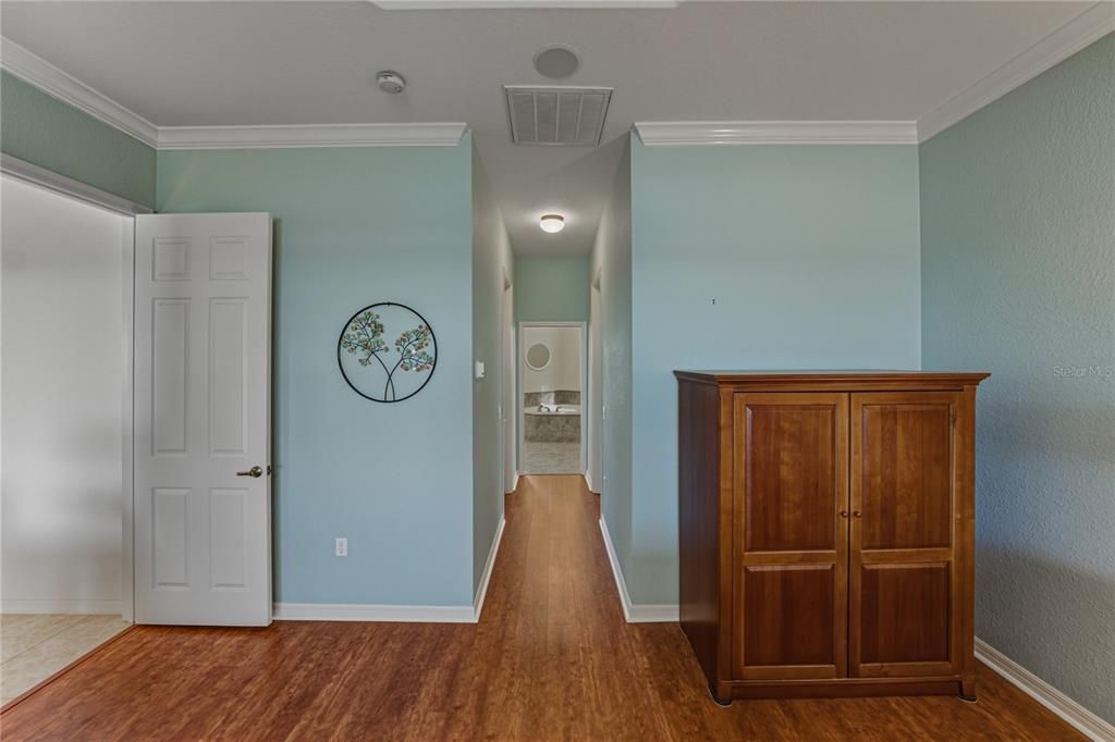 For Sale: $575,000 (4 beds, 3 baths, 2923 Square Feet)