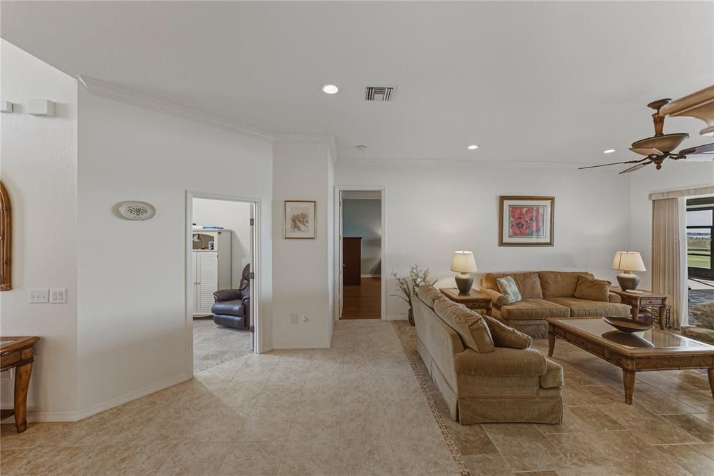 For Sale: $575,000 (4 beds, 3 baths, 2923 Square Feet)