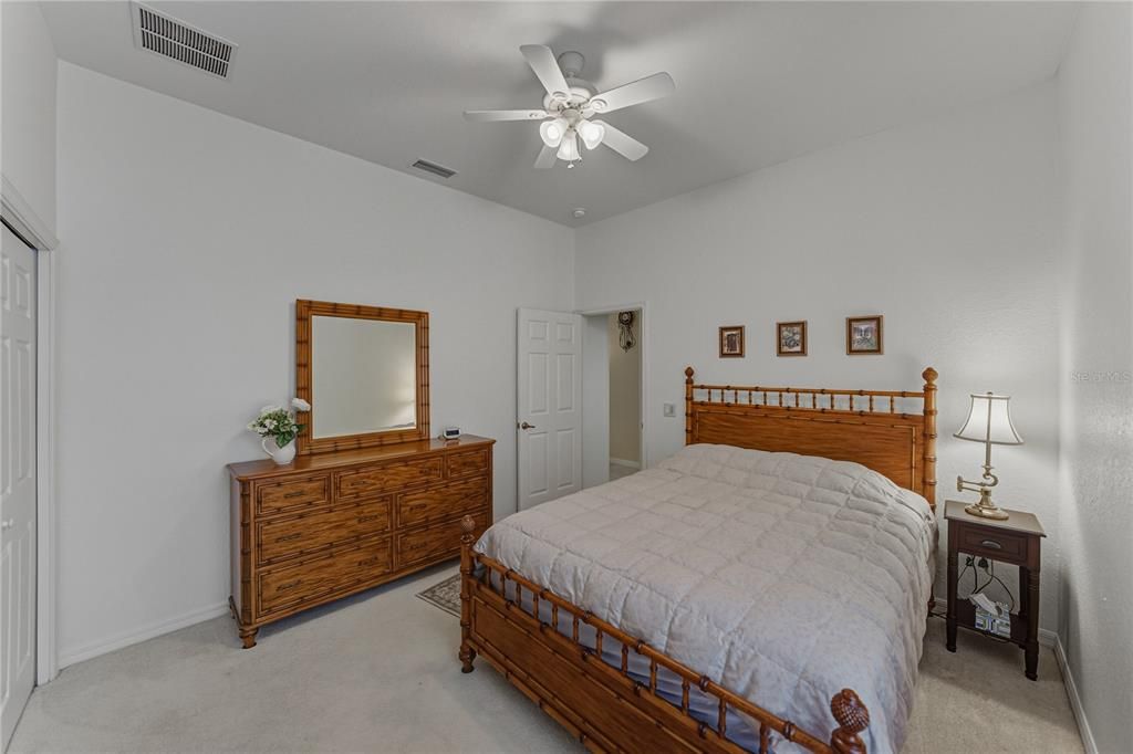 For Sale: $575,000 (4 beds, 3 baths, 2923 Square Feet)