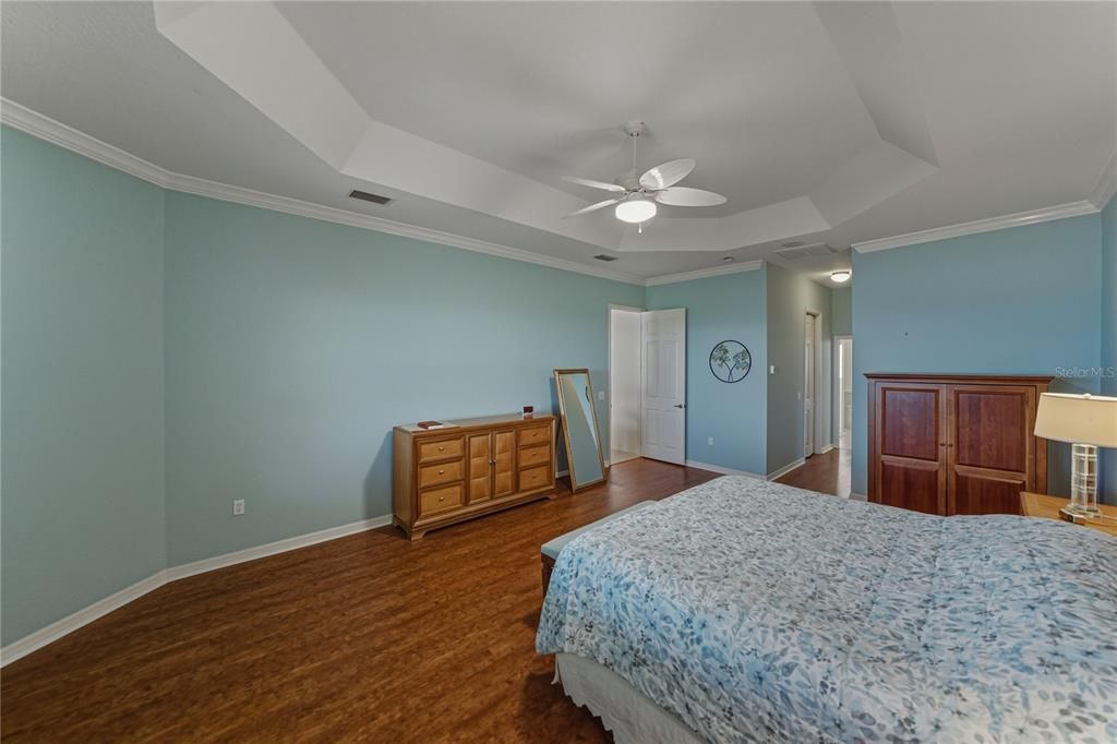 For Sale: $575,000 (4 beds, 3 baths, 2923 Square Feet)