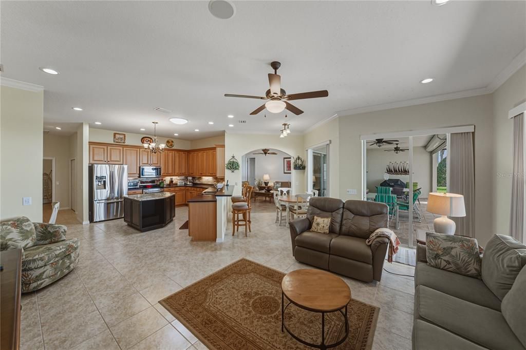 For Sale: $575,000 (4 beds, 3 baths, 2923 Square Feet)