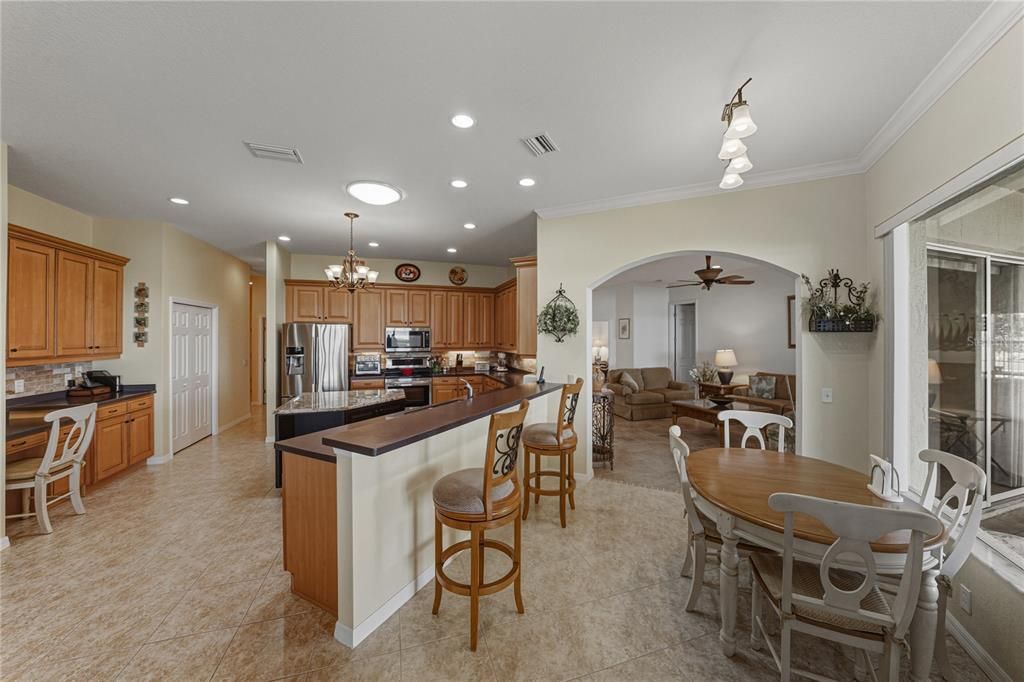 For Sale: $575,000 (4 beds, 3 baths, 2923 Square Feet)