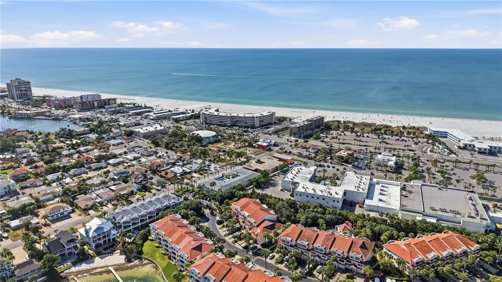 For Sale: $695,000 (4 beds, 4 baths, 2275 Square Feet)