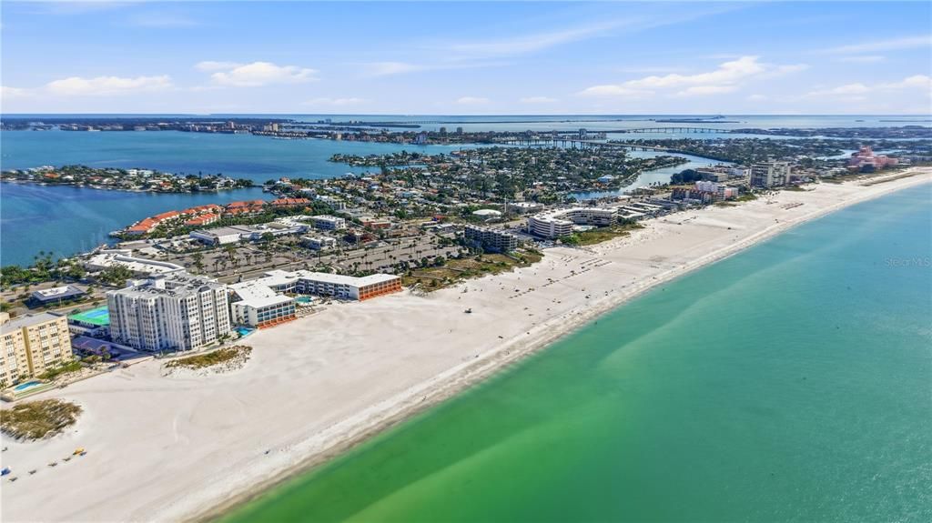 For Sale: $695,000 (4 beds, 4 baths, 2275 Square Feet)