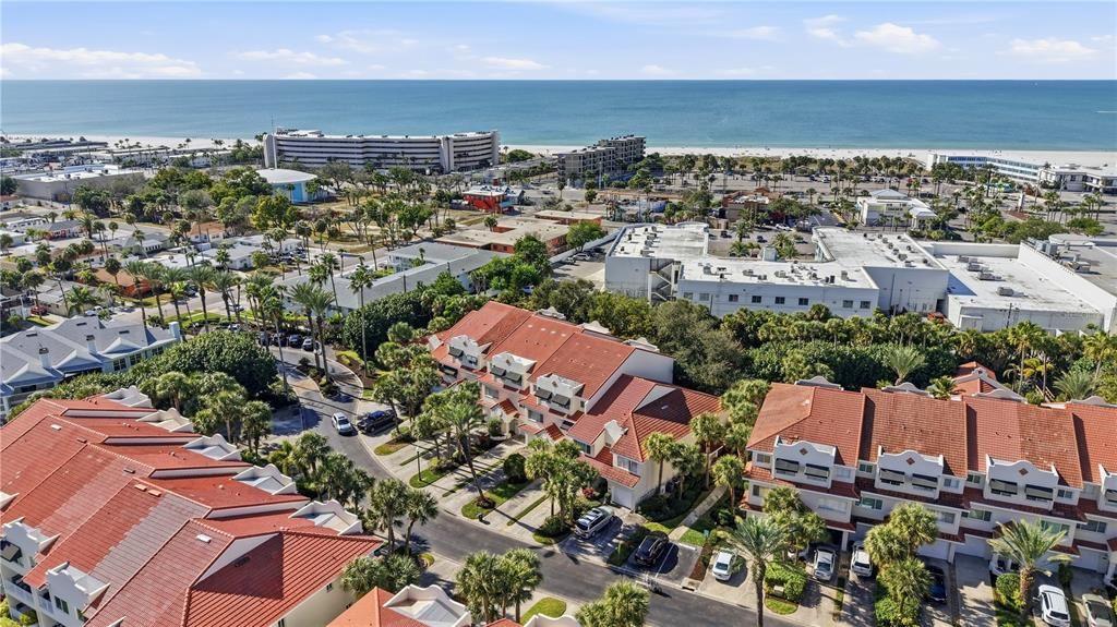 For Sale: $695,000 (4 beds, 4 baths, 2275 Square Feet)