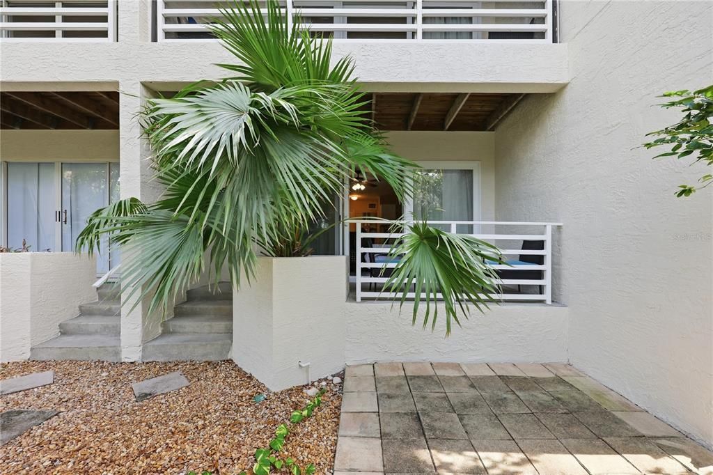 For Sale: $695,000 (4 beds, 4 baths, 2275 Square Feet)