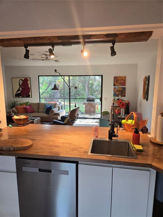 En Venta: $244,909 (1 camas, 1 baños, 865 Pies cuadrados)