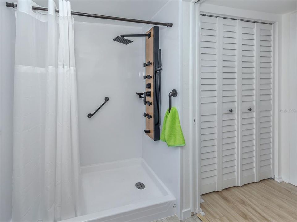 En Venta: $244,907 (1 camas, 1 baños, 865 Pies cuadrados)