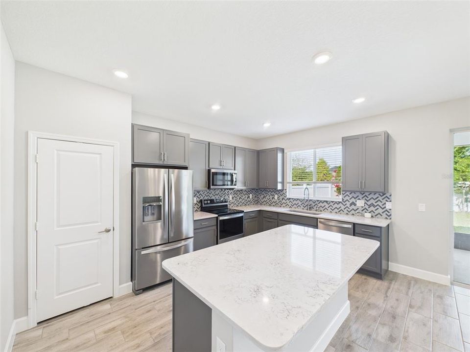 En Venta: $339,900 (3 camas, 2 baños, 1908 Pies cuadrados)