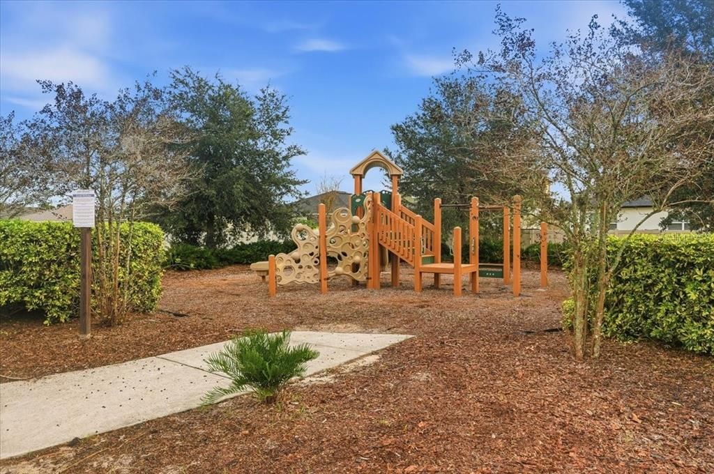 Active With Contract: $339,900 (3 beds, 2 baths, 1908 Square Feet)