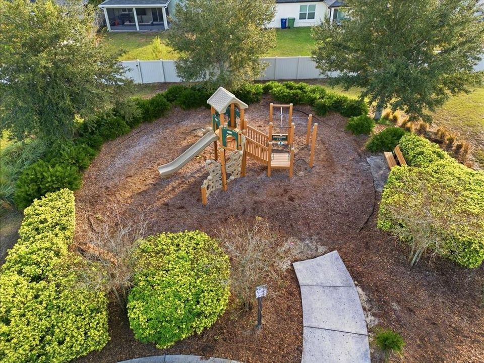 Active With Contract: $339,900 (3 beds, 2 baths, 1908 Square Feet)