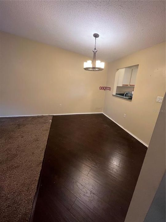 For Sale: $215,000 (2 beds, 2 baths, 900 Square Feet)