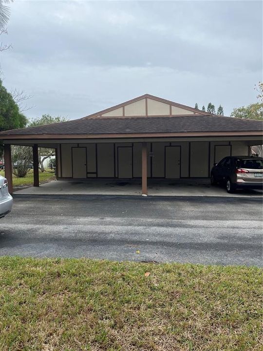 For Sale: $215,000 (2 beds, 2 baths, 900 Square Feet)