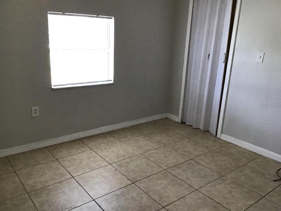 待售: $399,000 (6 贝兹, 0 浴室, 3404 平方英尺)