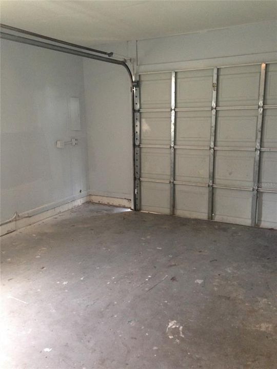 For Sale: $399,000 (6 beds, 0 baths, 3232 Square Feet)