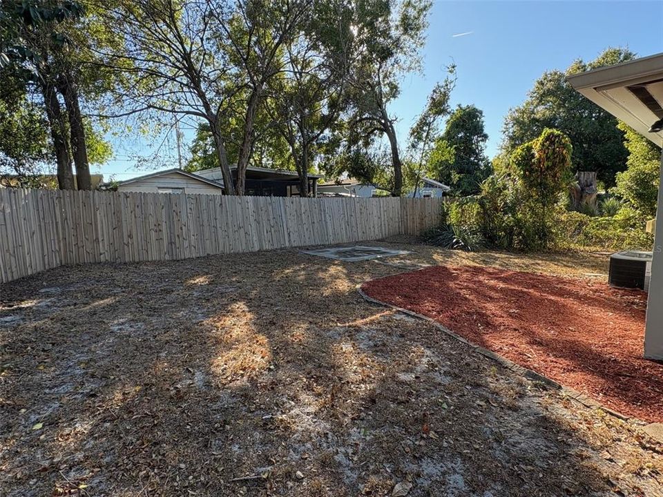 For Rent: $2,500 (3 beds, 1 baths, 1014 Square Feet)