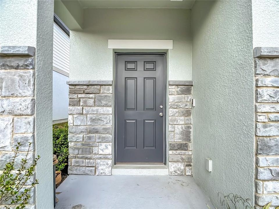 For Rent: $2,300 (3 beds, 2 baths, 1330 Square Feet)