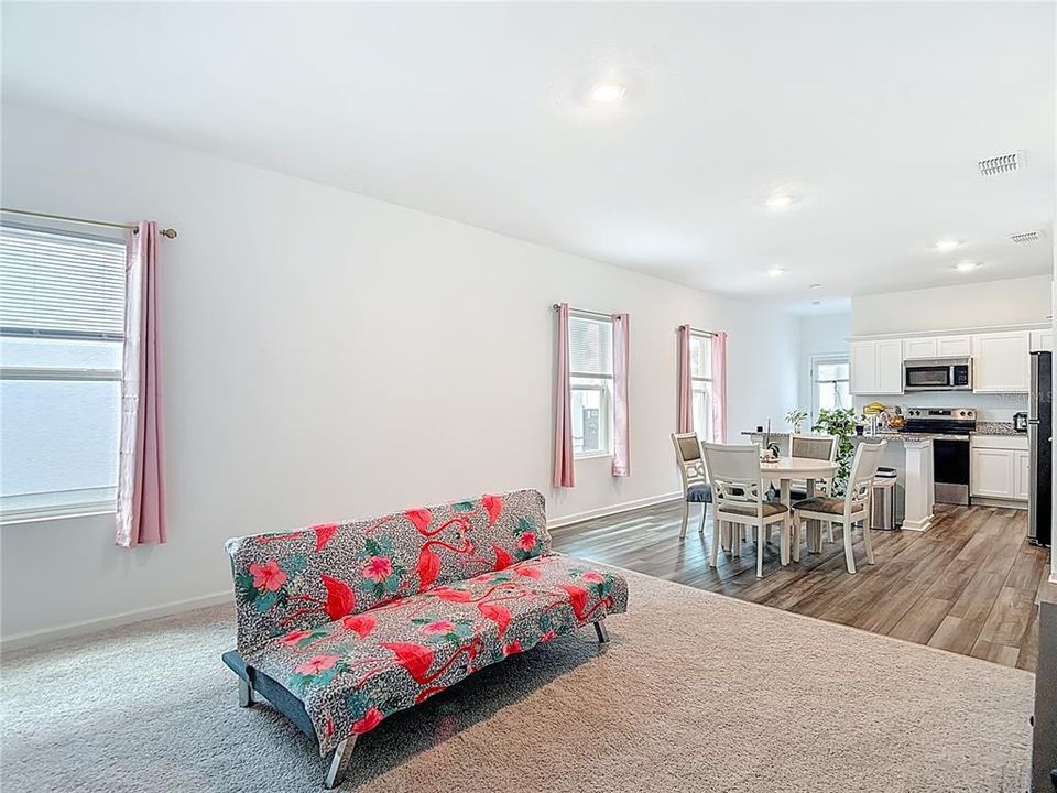 For Rent: $2,300 (3 beds, 2 baths, 1330 Square Feet)