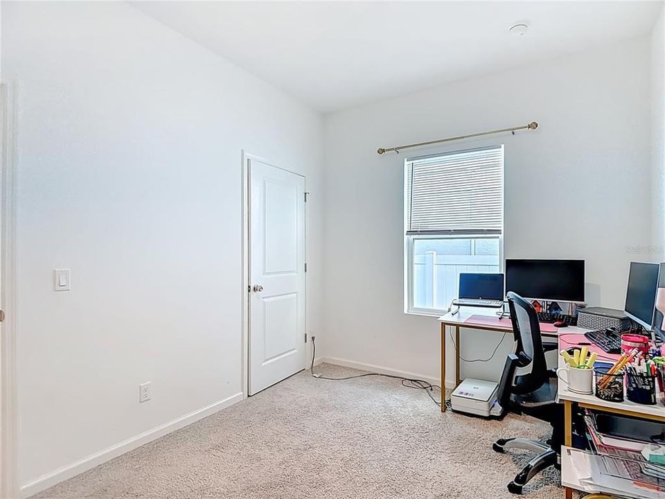 For Rent: $2,300 (3 beds, 2 baths, 1330 Square Feet)