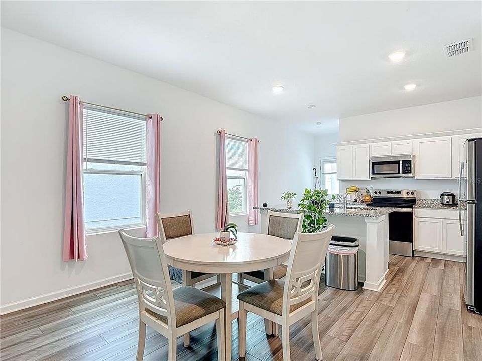 For Rent: $2,300 (3 beds, 2 baths, 1330 Square Feet)