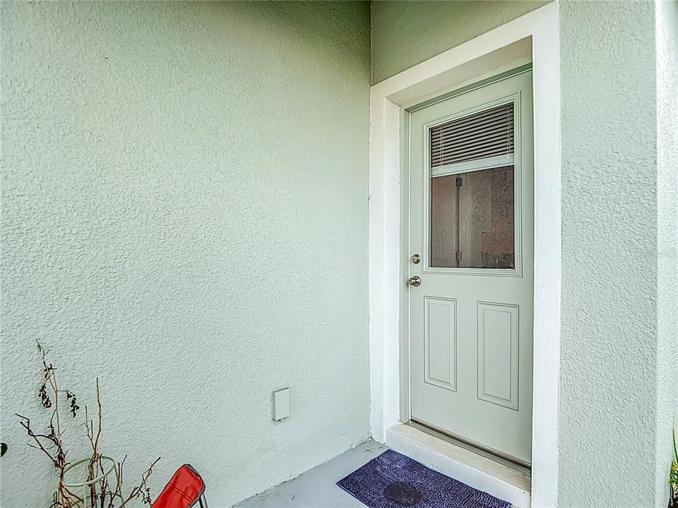 For Rent: $2,300 (3 beds, 2 baths, 1330 Square Feet)