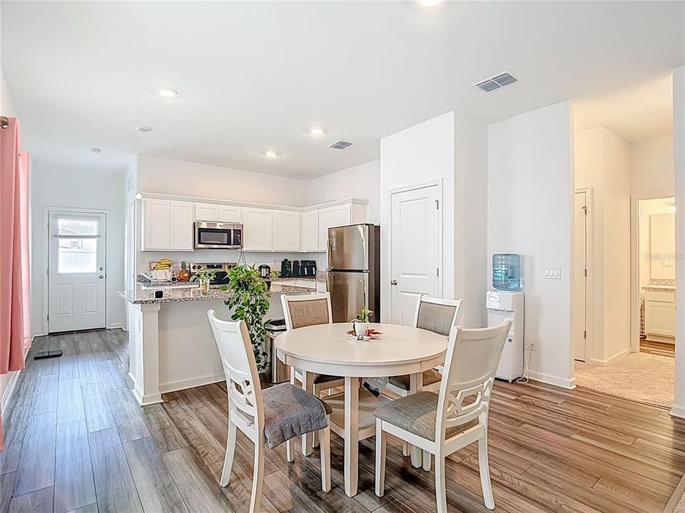 For Rent: $2,300 (3 beds, 2 baths, 1330 Square Feet)