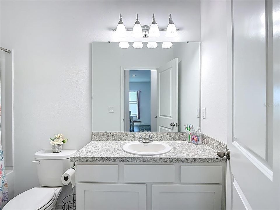 For Rent: $2,300 (3 beds, 2 baths, 1330 Square Feet)