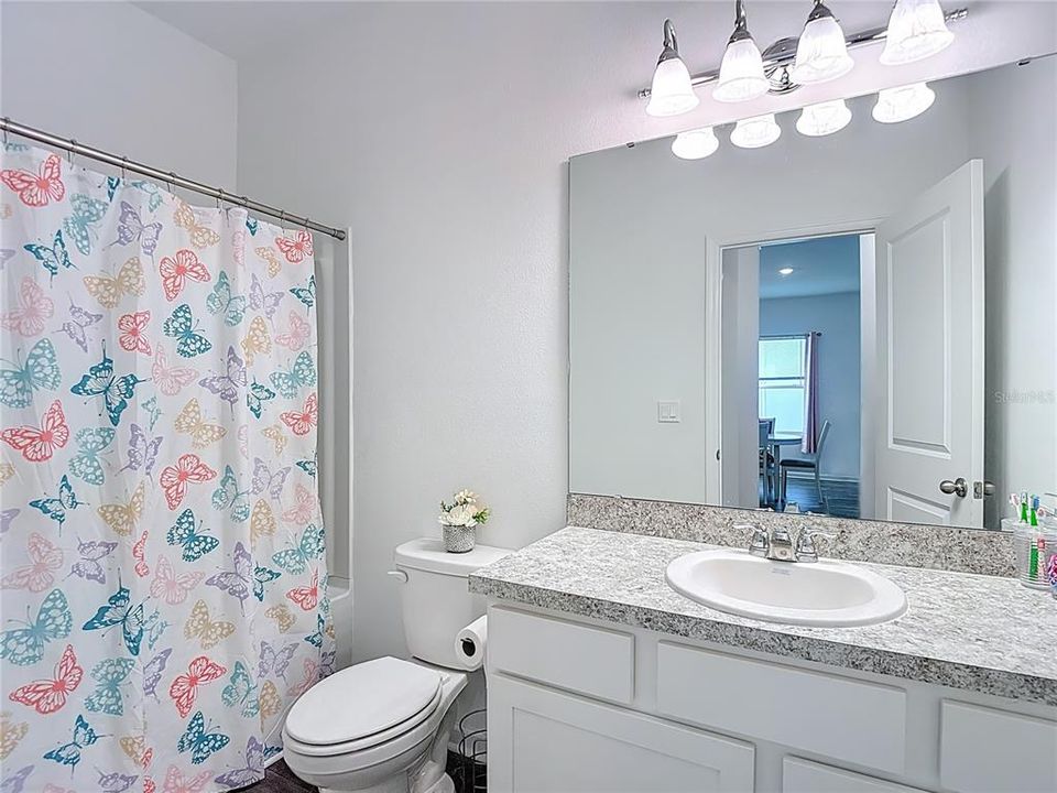 For Rent: $2,300 (3 beds, 2 baths, 1330 Square Feet)