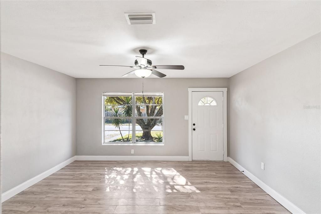 For Sale: $199,000 (3 beds, 1 baths, 960 Square Feet)